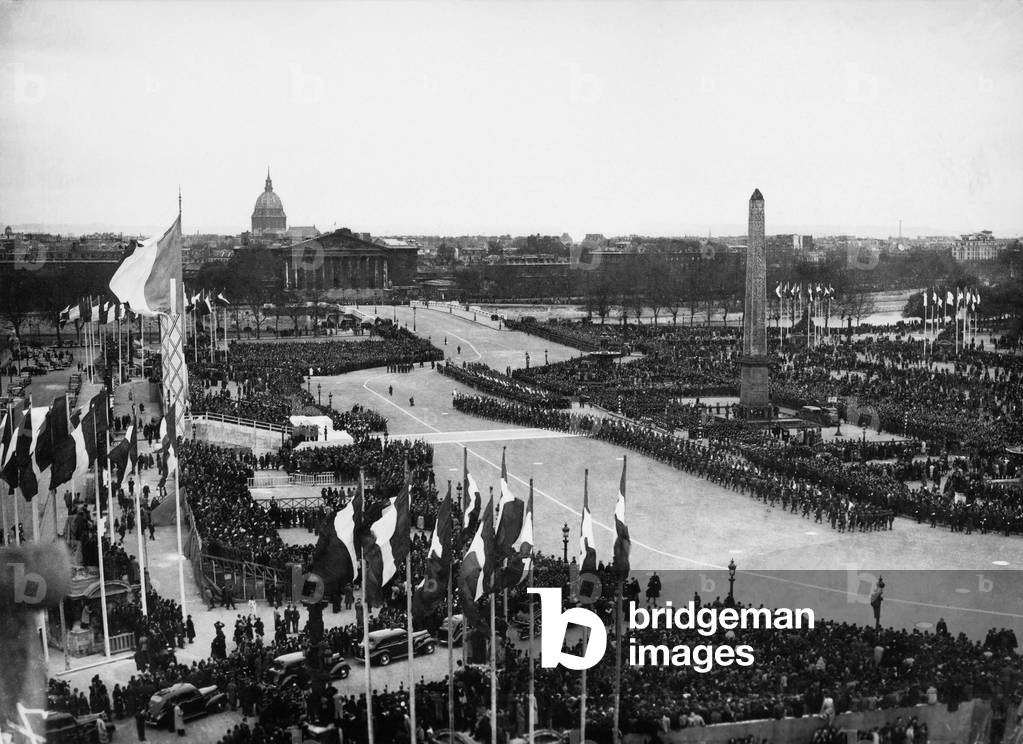 Parade of the French army, 02/04/1945 (b/w photo)