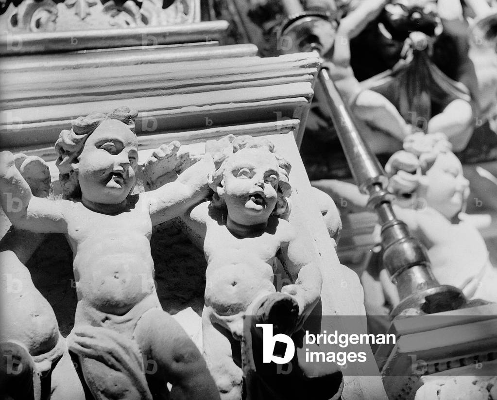 Angels, details from the inside of the church of Santa Croce in Lecce