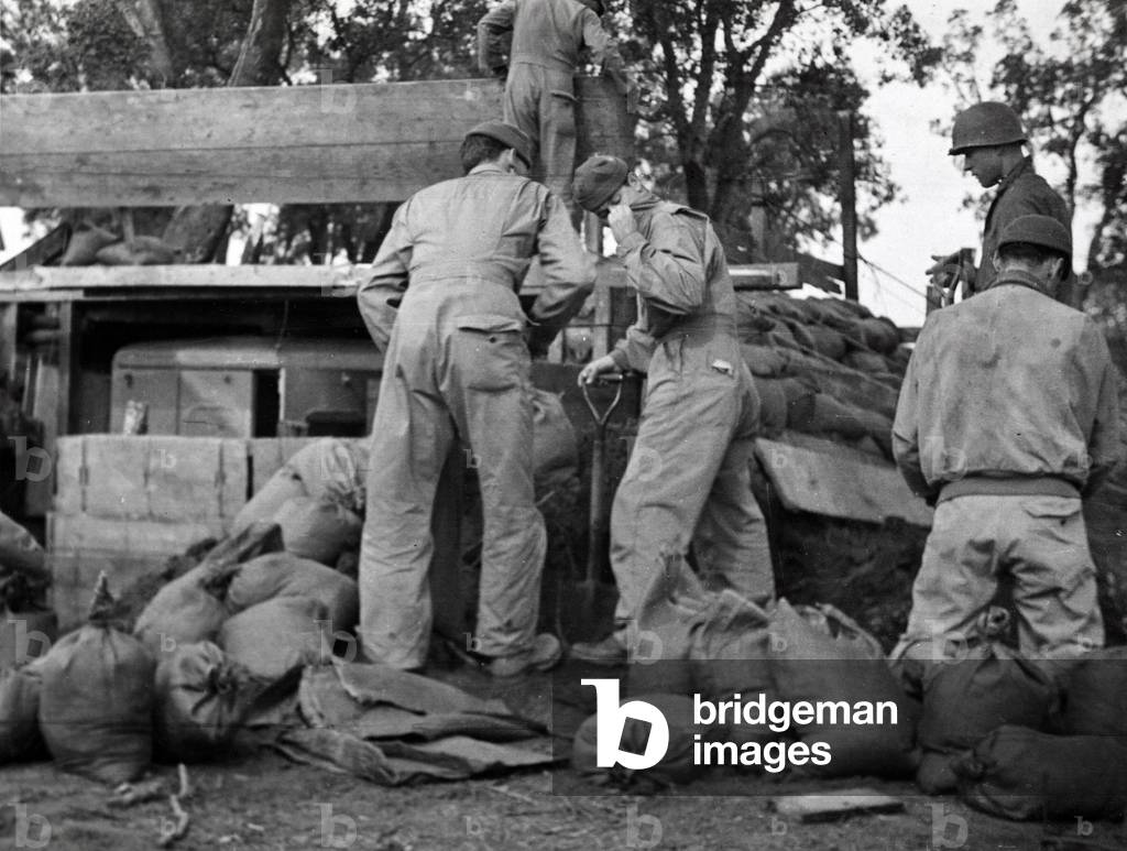 Ally army in Anzio, 03/1944 (b/w photo)