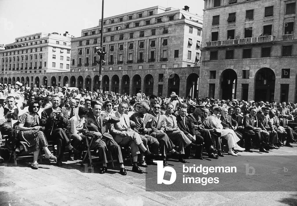 Fifth Centennial of the birth of Christopher Columbus - Colombiadi Sportive in Genoa: spectators ready to watch the international rally