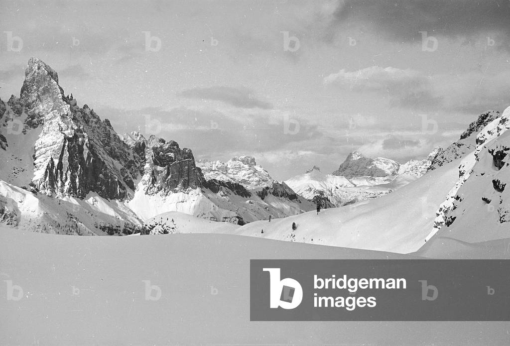 View of snowy mountain landscape, Cortina d'Ampezzo