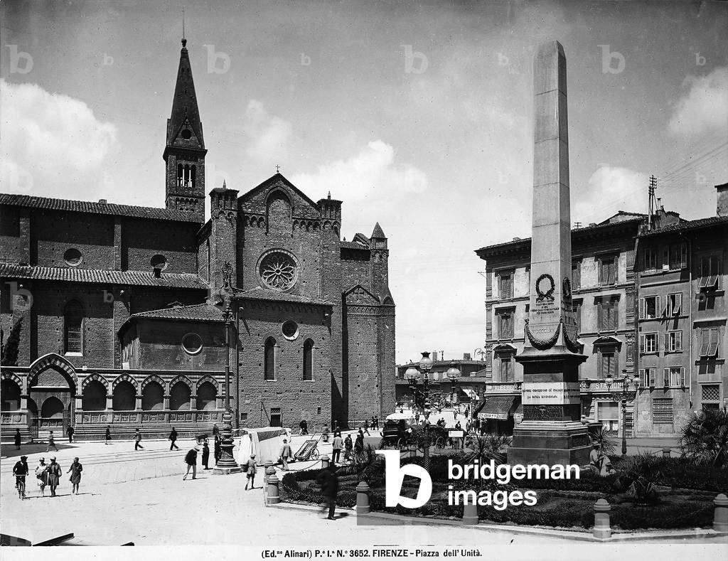 Italian Unity Square with the monument erected in memory of the fallen of the wars of independence. Florence