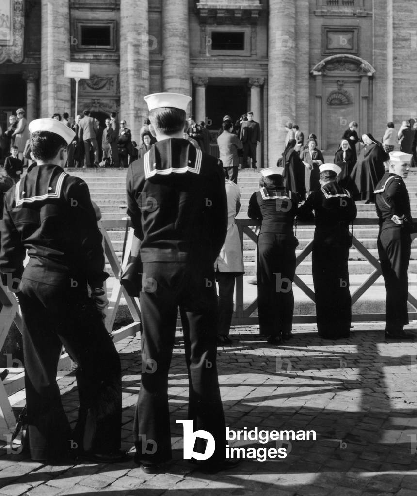 Group of sailors in St. Peter's Square in Rome (b/w photo)