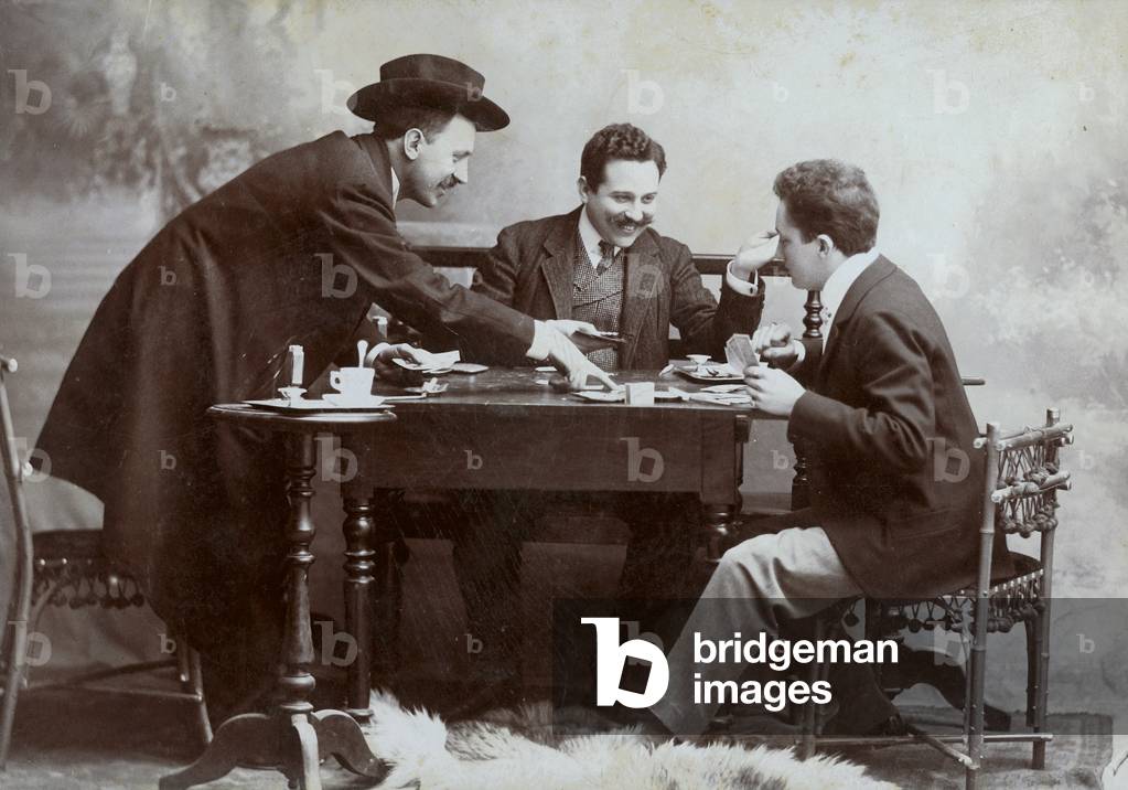 Three men playing cards, Gorizia, 1940 (photo)
