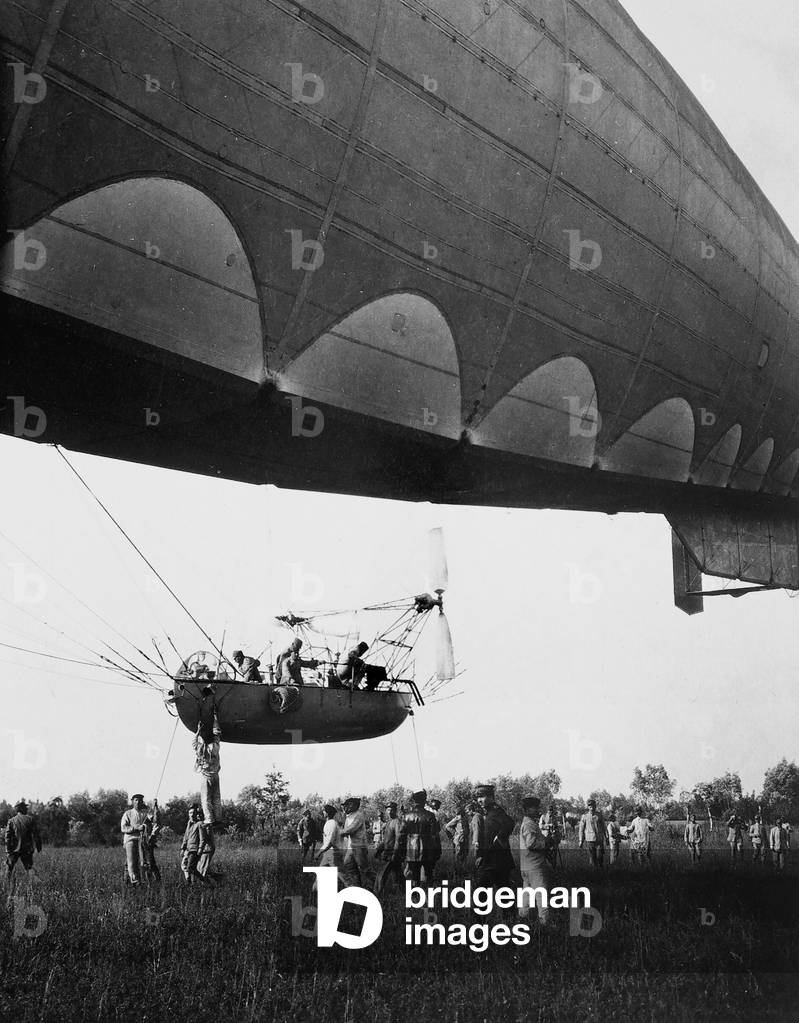 A dirigible takes off from Campalto, in the province of Venice. The photo was taken in May 1916 during WWI.