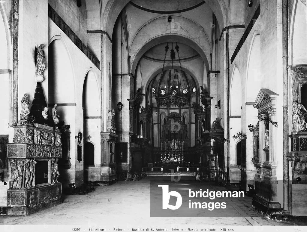 View of the nave of the Basilica of Sant'Antonio, also known as 