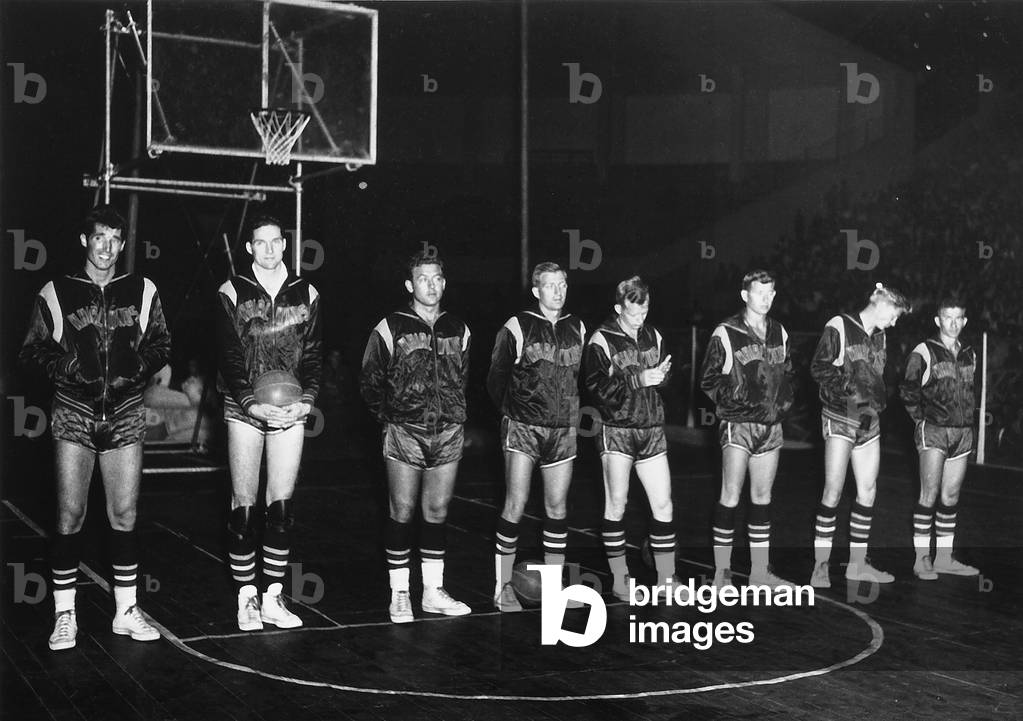 Fifth Centennial of the birth of Christopher Columbus - Colombiadi Sportive in Genoa: the 