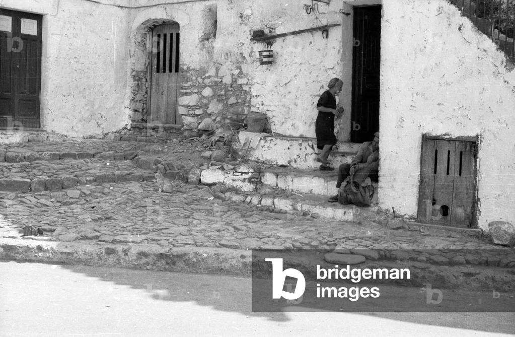 One day in Carfizzi: street scene