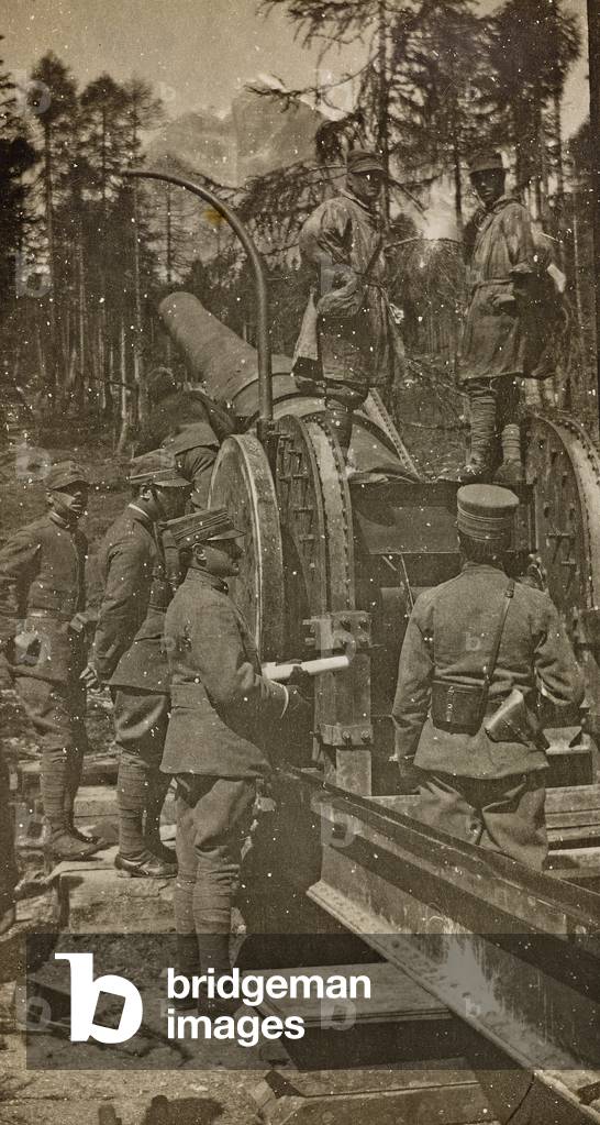 World War I: Italian soldiers with cannon 254 (b/w photo)
