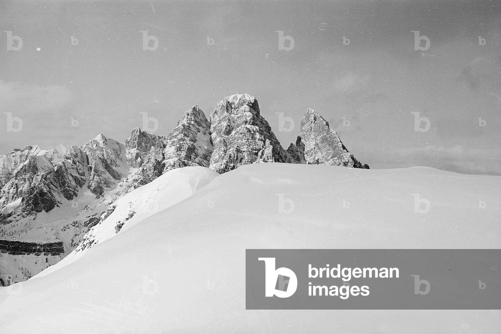View of snowy mountain landscape, Cortina d'Ampezzo