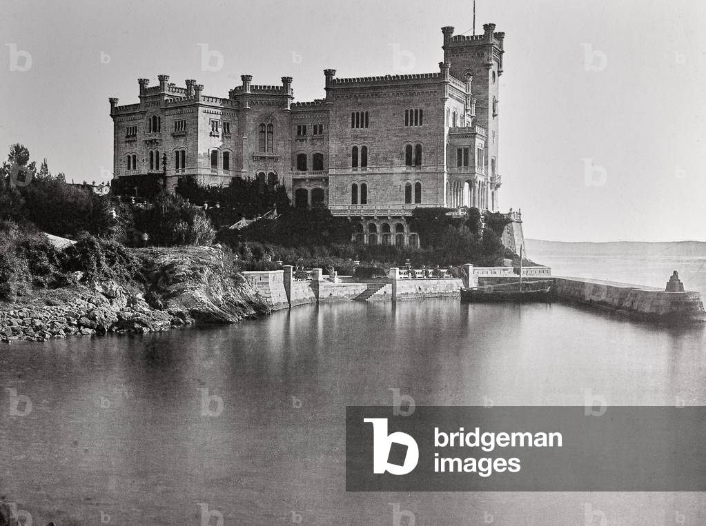 Castello di Miramare: view of the castle from the beach