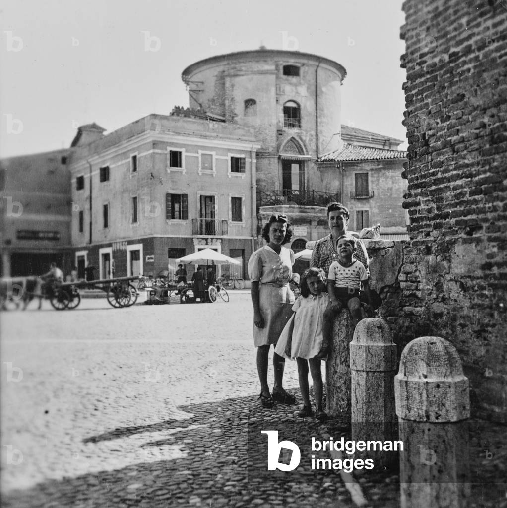 Portrait of lady with children in Legnago