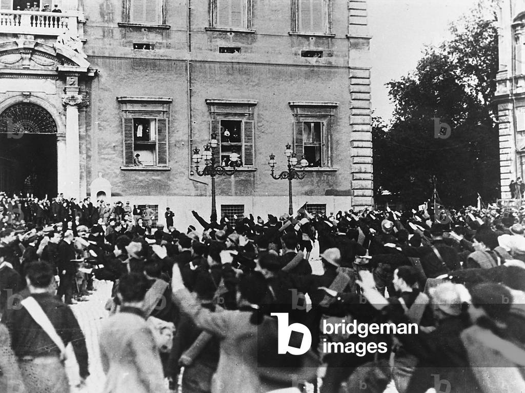 Mussolini comes out from Palazzo Venezia (b/w photo)