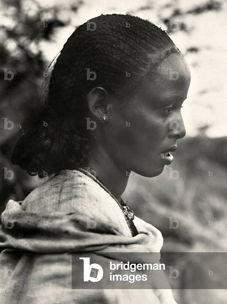 Building an Empire in the Fascist age: an Abyssinian woman, 09/05/1936 (b/w photo)