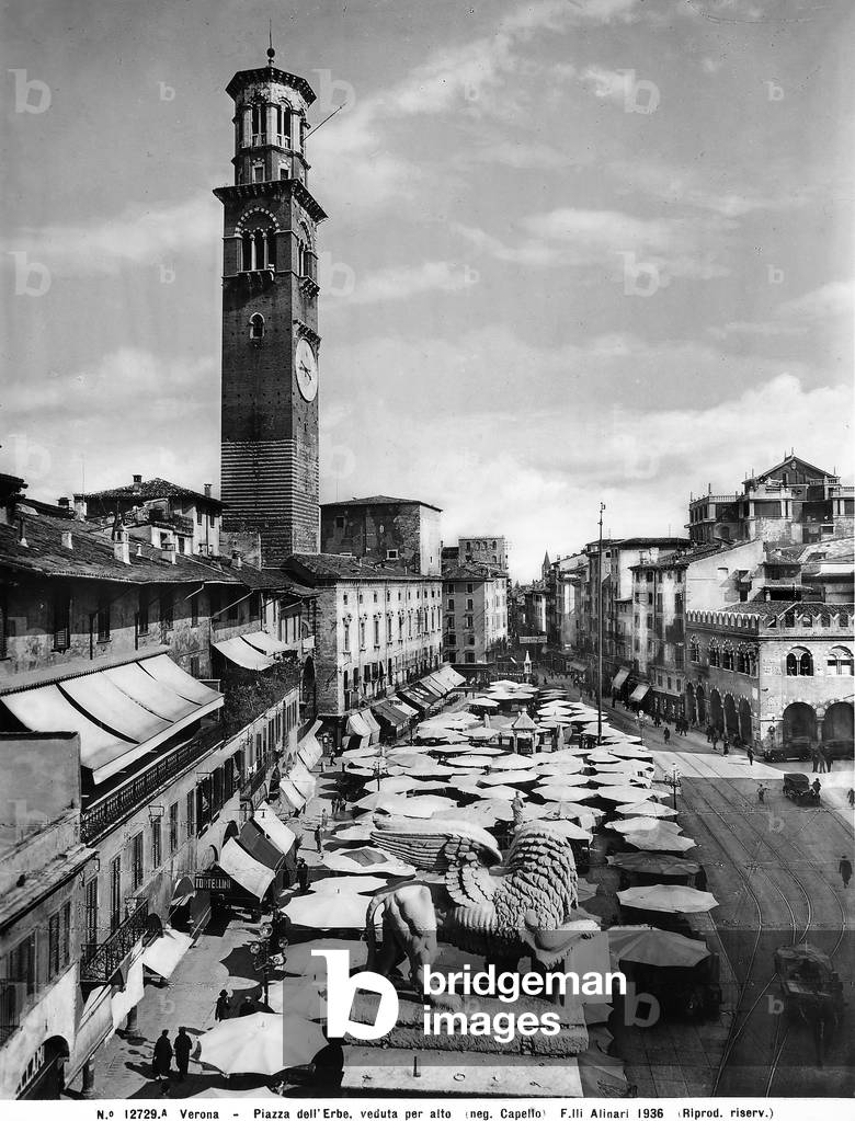Piazza delle Erbe in Verona with the market