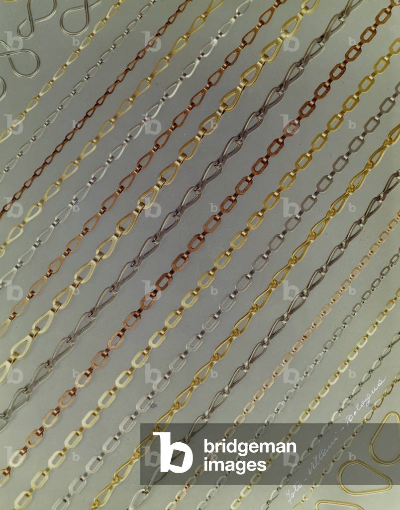 Chains in various metals produced at the Limestre SMI (Società Metallurgica Italian)