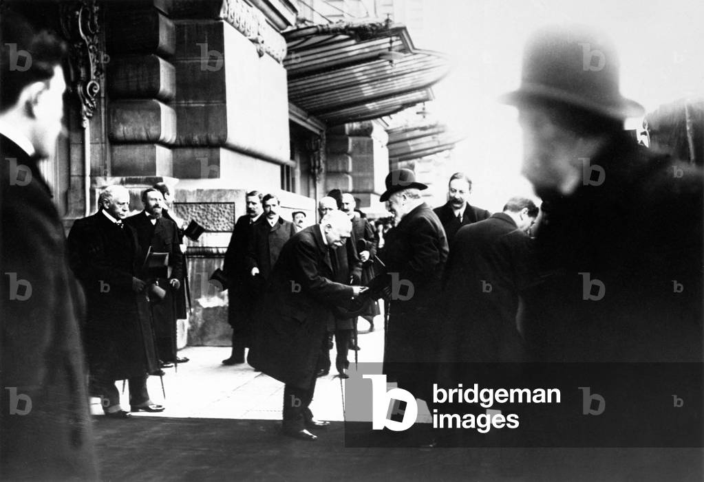 Georges Clemenceau greeting Edward VII, king of England, Gare d'Orsay, Paris, 1908 (b/w photo)