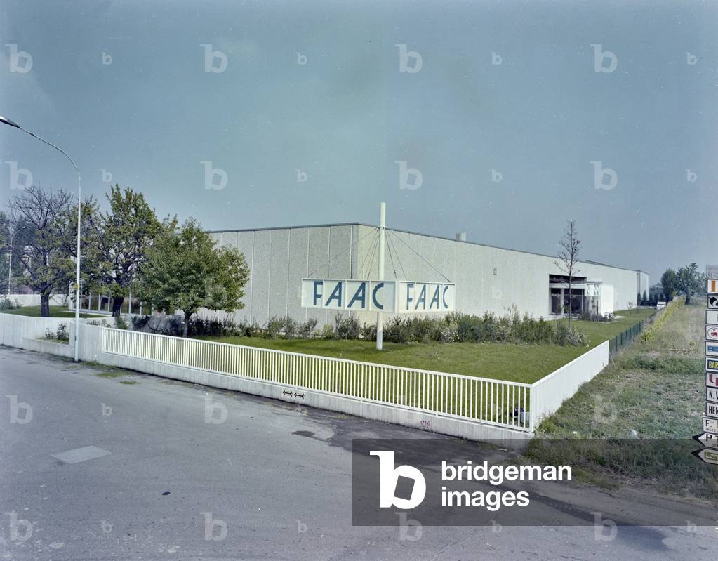 FAAC, solution for the automation of gates and doors: the factory, 1970 ca. (photo)