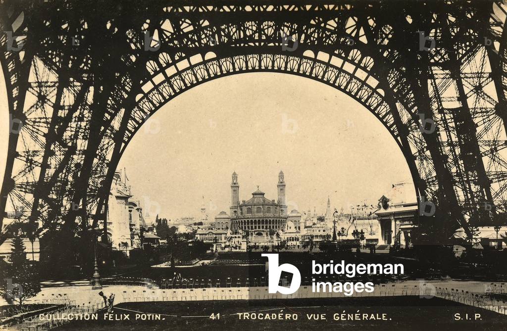1900 Paris World's Fair: view of the Trocadero under the Eiffel tower
