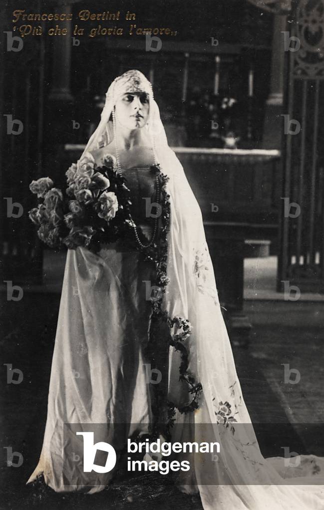 Francesca Bertini in 'Più che la gloria l'amore', postcard (b/w photo)