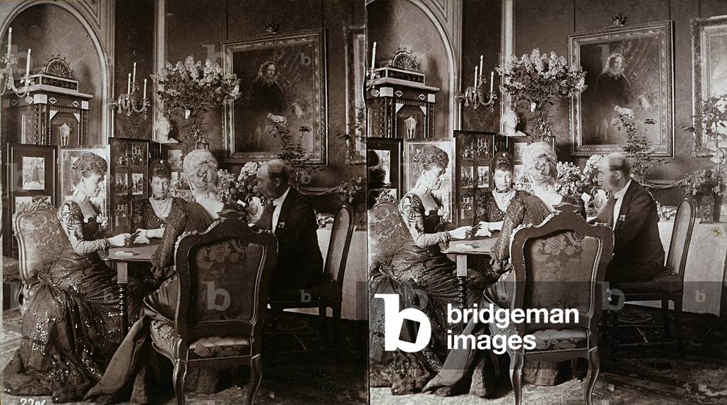 Stereoscopic photography showing a card game
