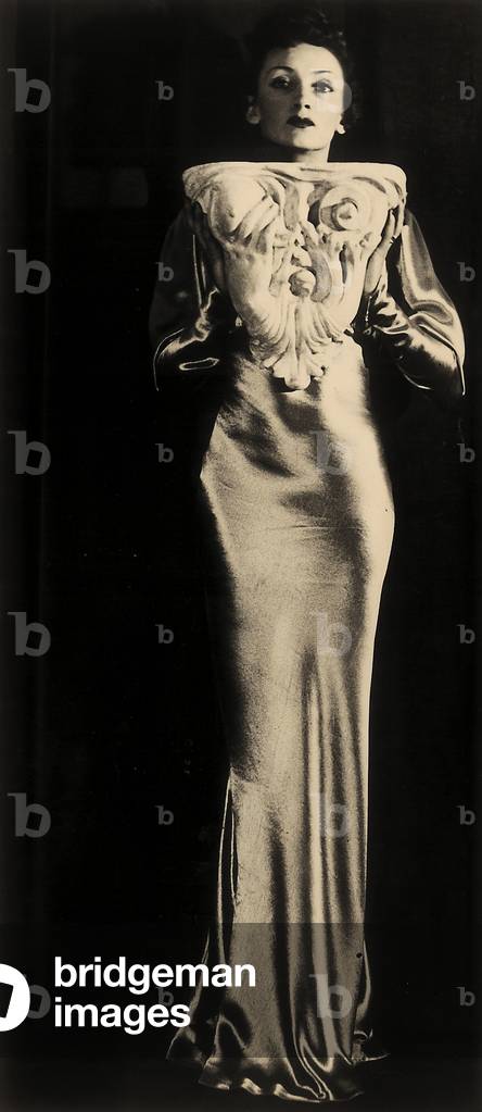 Untitled (woman with capital), 1939