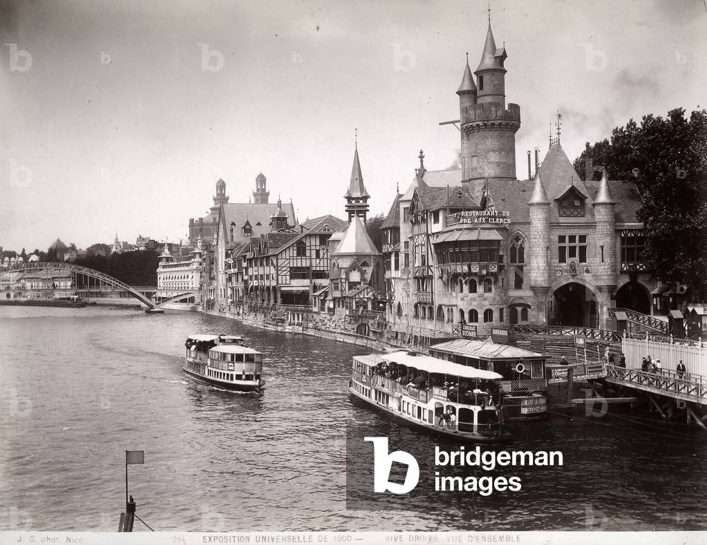 World's Fair of 1900: view of the right shore of the Seine.