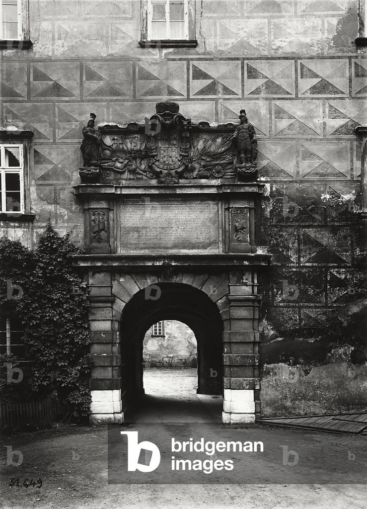 Italians working abroad: the Piccolomini Gate in the fourth courtyard of the Castle of Ottavio I Piccolomini of Aragon, by Carlo Lurago, located in Nachod, Czech Republic