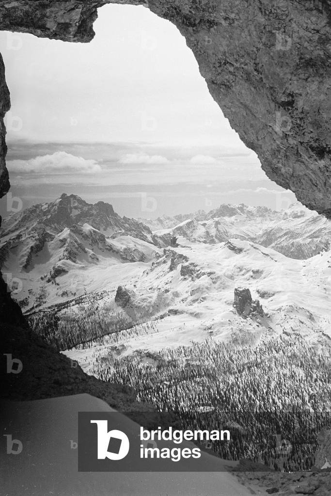 View of snowy mountain landscape, Cortina d'Ampezzo