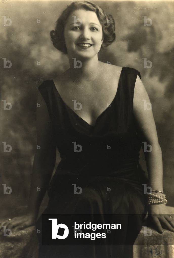 Portrait of the actress Cecyl Tryan