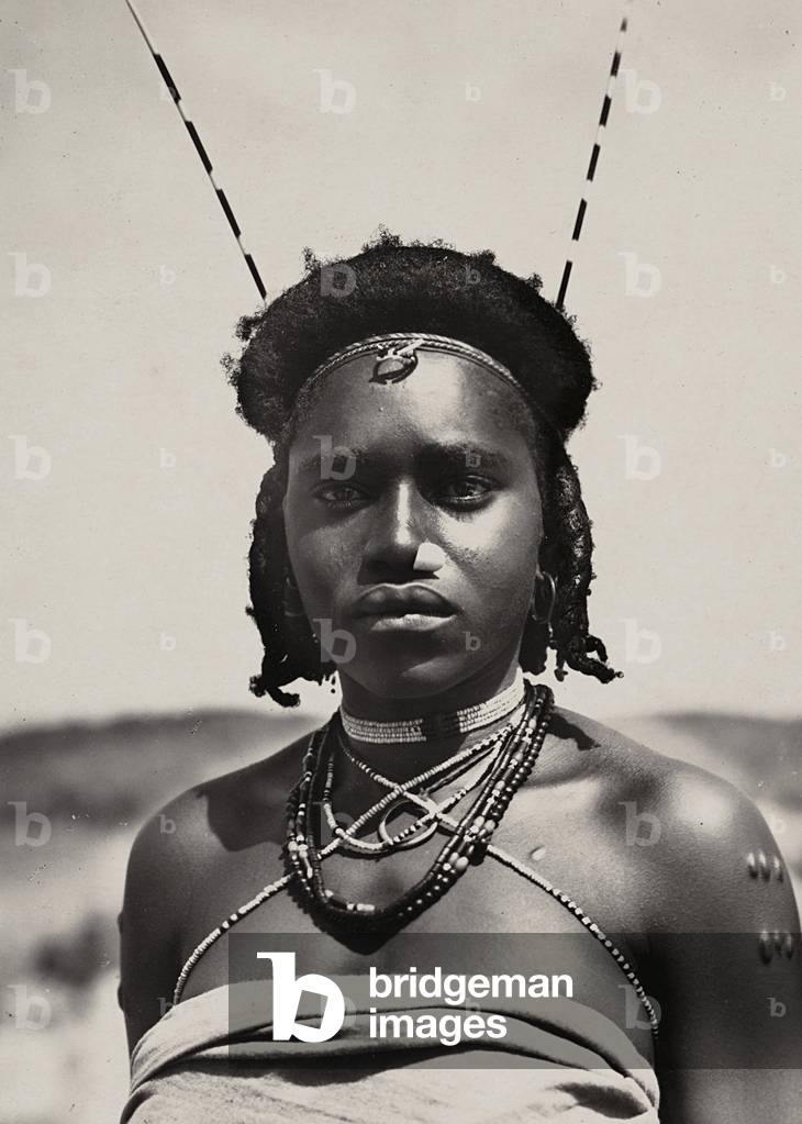 Building an Empire in the Fascist age: a Cunama girl, 09/05/1936 (b/w photo)