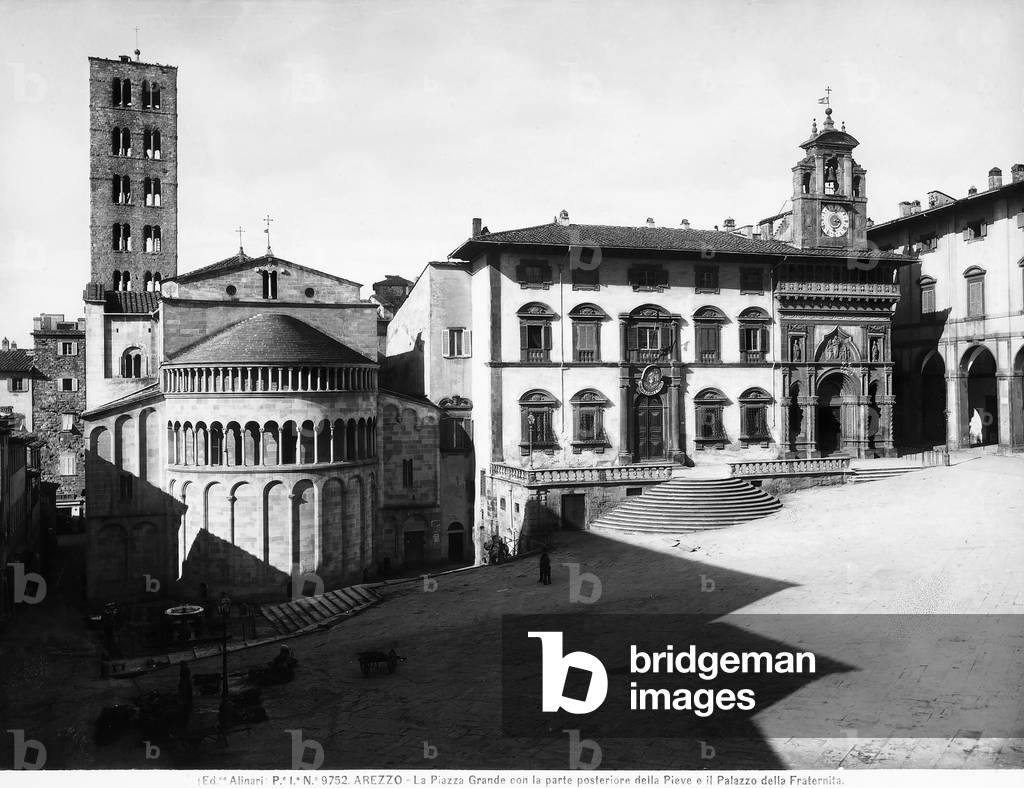 Piazza Grande in Arezzo: Palazzo della Fraternità dei Laici can be seen in the background