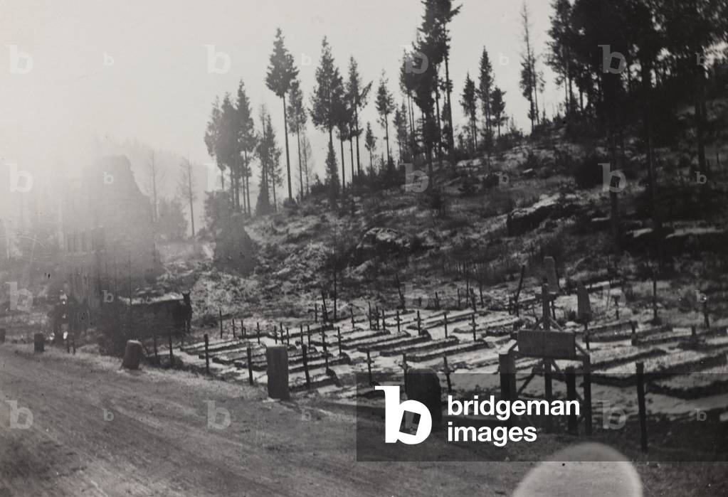 World War I: cemetery of the Twelfth Division (b/w photo)
