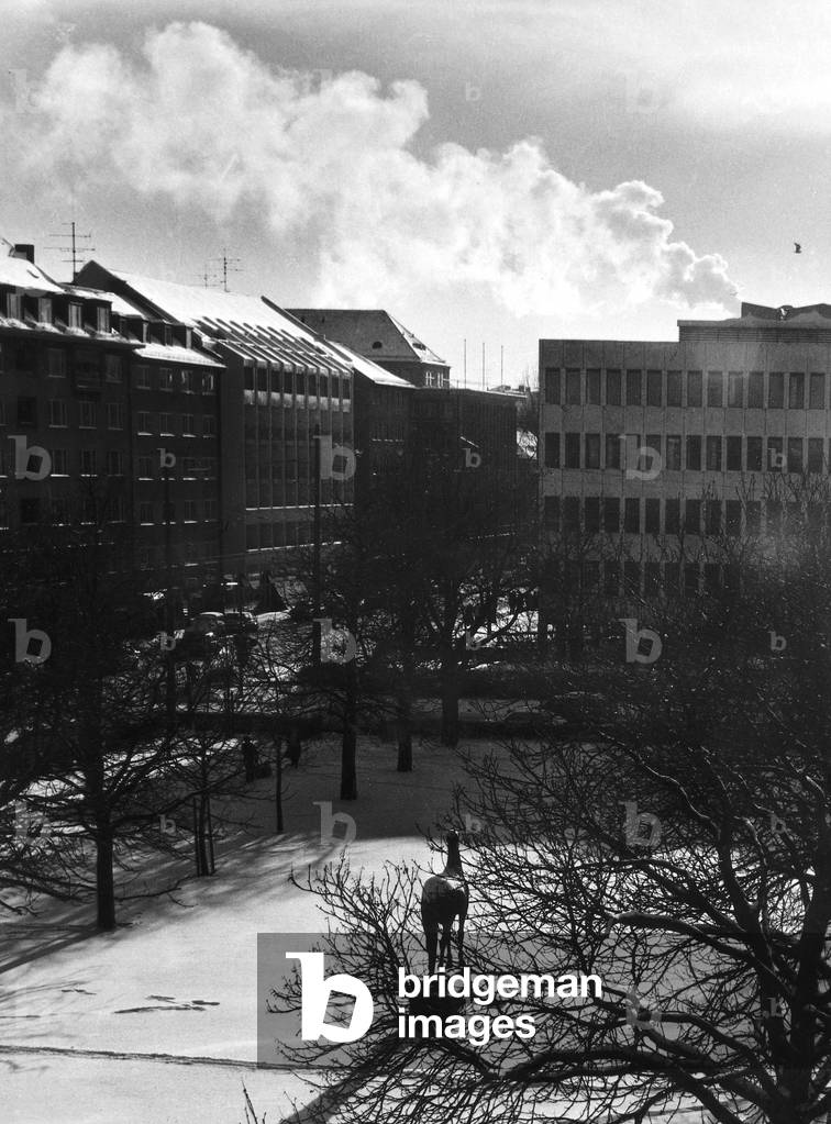Square in the center of Munich photographed From the Alte Pinakothek (b/w photo)