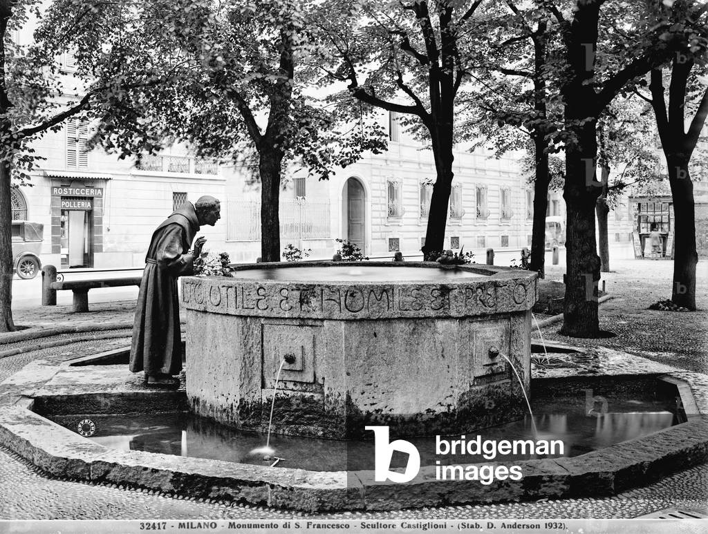 Fountain with St. Francis preaching to the birds, sculpted by Giannino Castiglioni and located in Piazza Sant'Angelo in Milan