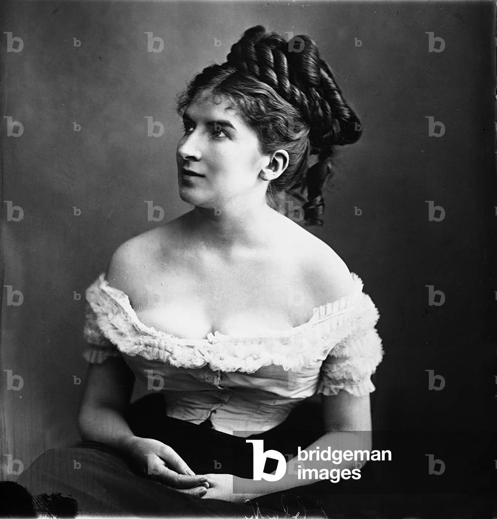 Portrait of lady with elegant hairstyle