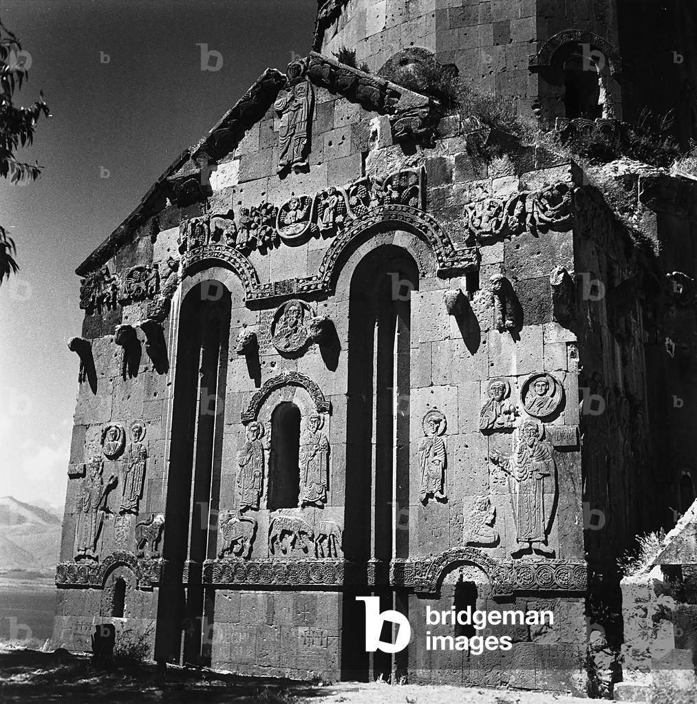Chapel on the island of Lake Van, Turkey
