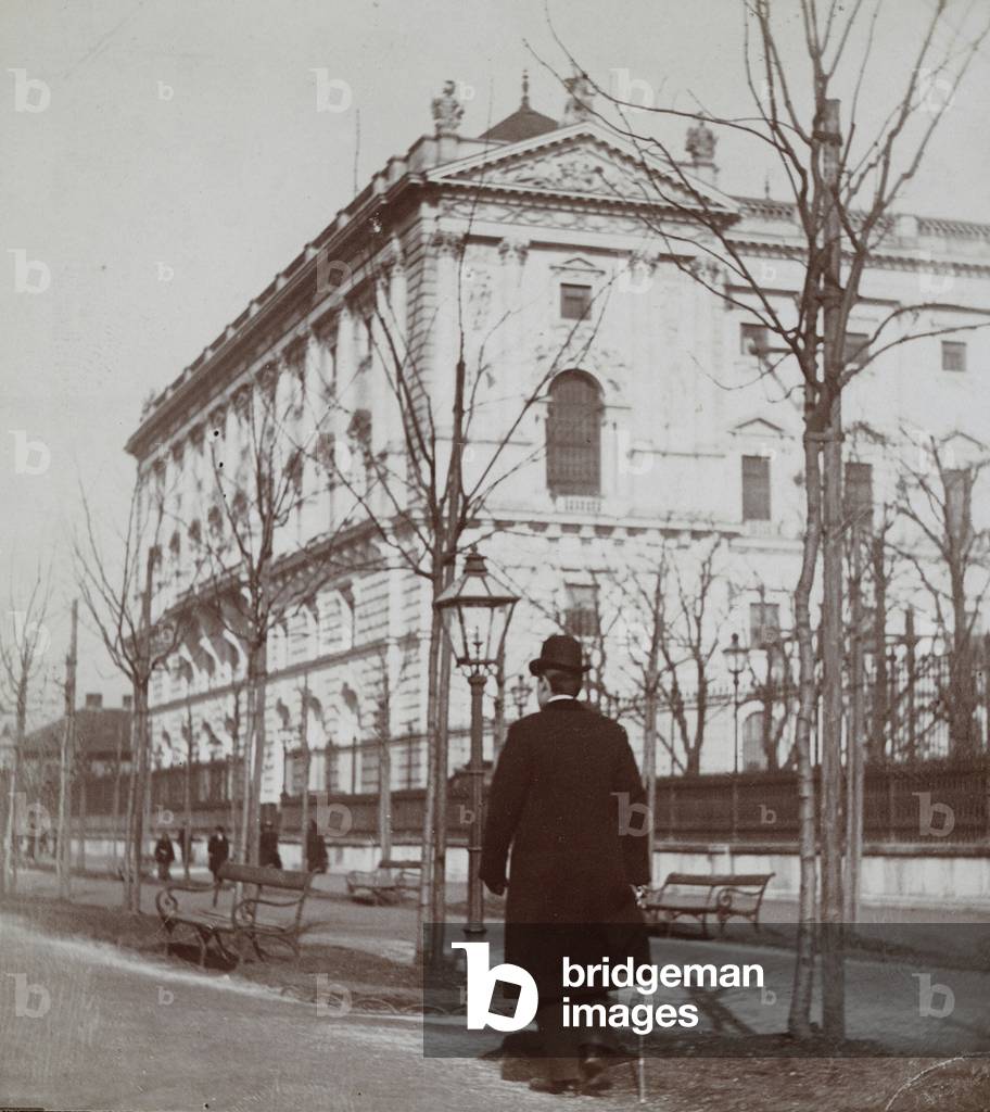 Vienna, the Imperial Palace seen from the Ring
