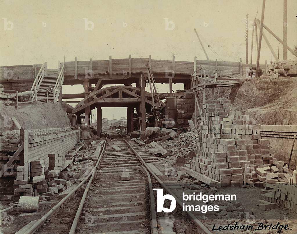 Construction of Ledsham Bridge in Great Britain