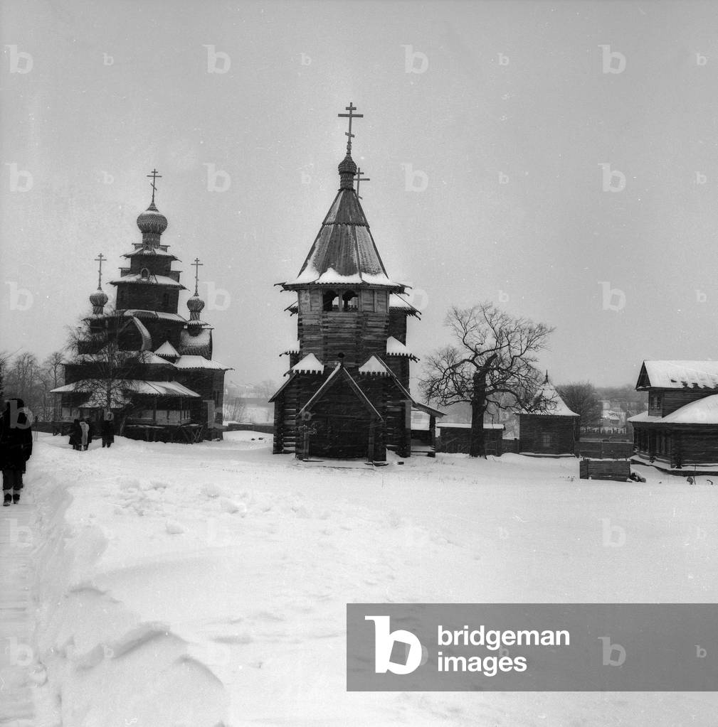 Churches with snow in Suzdal (b/w photo)