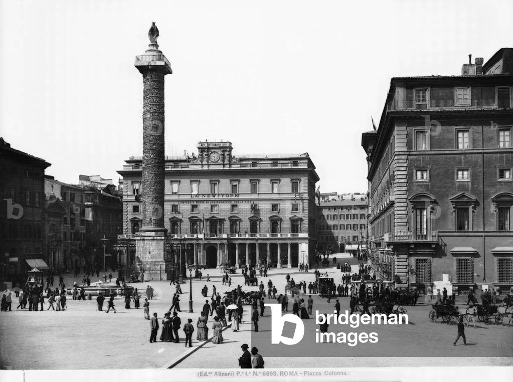 Piazza Colonna in Rome