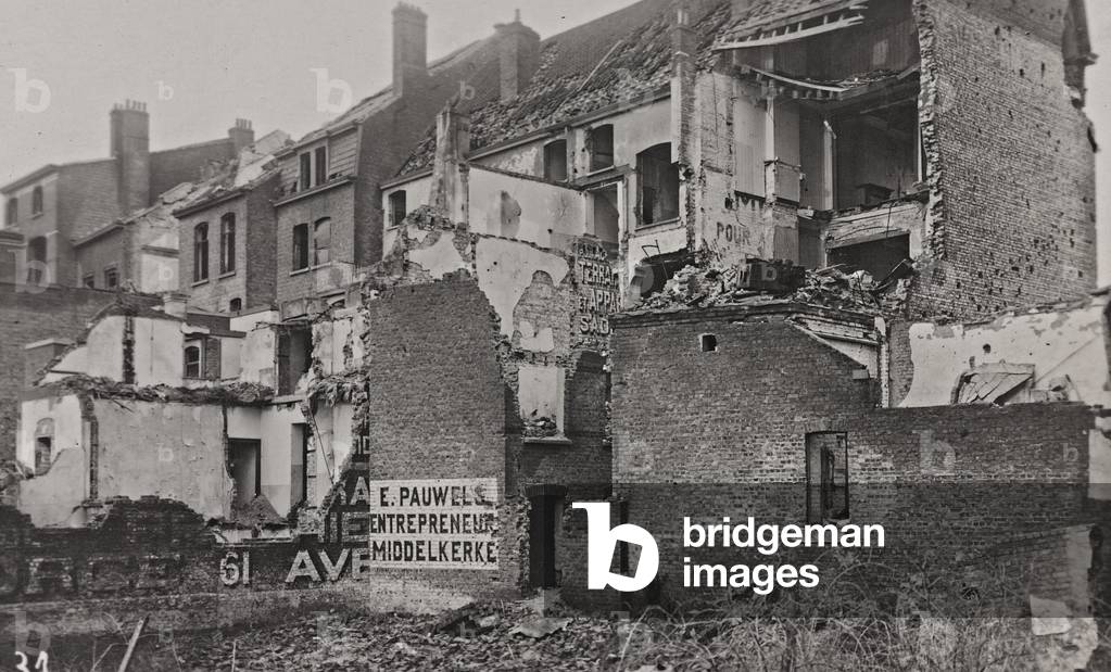 Buildings Ostend damaged by bombing in World War I, 21/03/1918 (b/w photo)