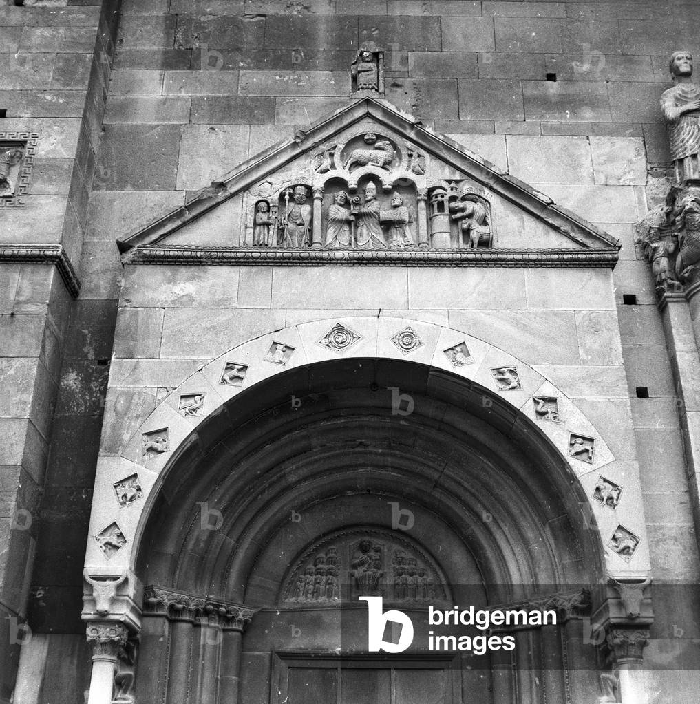 Charlemagne, Pope Hadrian and stories of San Donnino, relief of the tympanum of the northern portal, Benedetto Antelami (act. 1178-1233) and the school, Cathedral of San Donnino, Fidenza