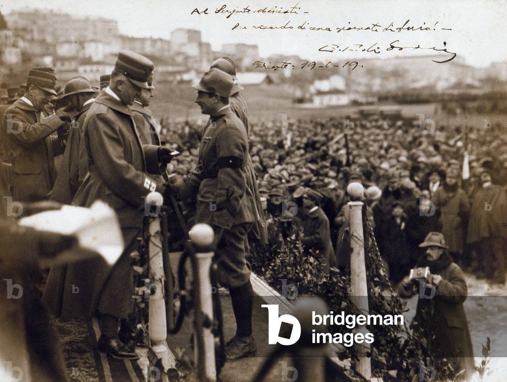 Award by Emanuele Filiberto of Savoy to Sergeant Miniati. Above, a dedication reads: 