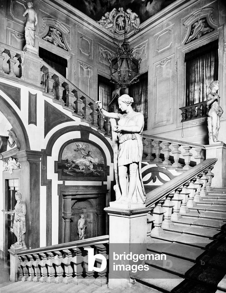 The staircase decorated with statues, inside the Palazzo Capponi-Farinola, Florence