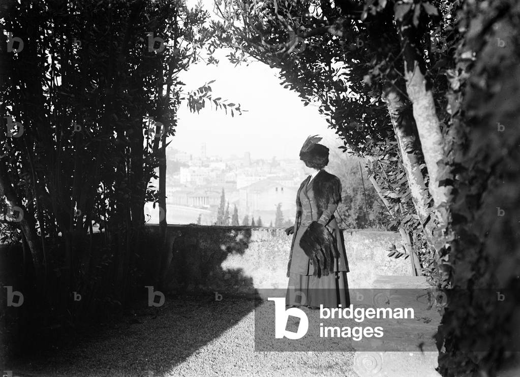 Portrait of a woman in the Orange Garden on the Aventine Hill in Rome