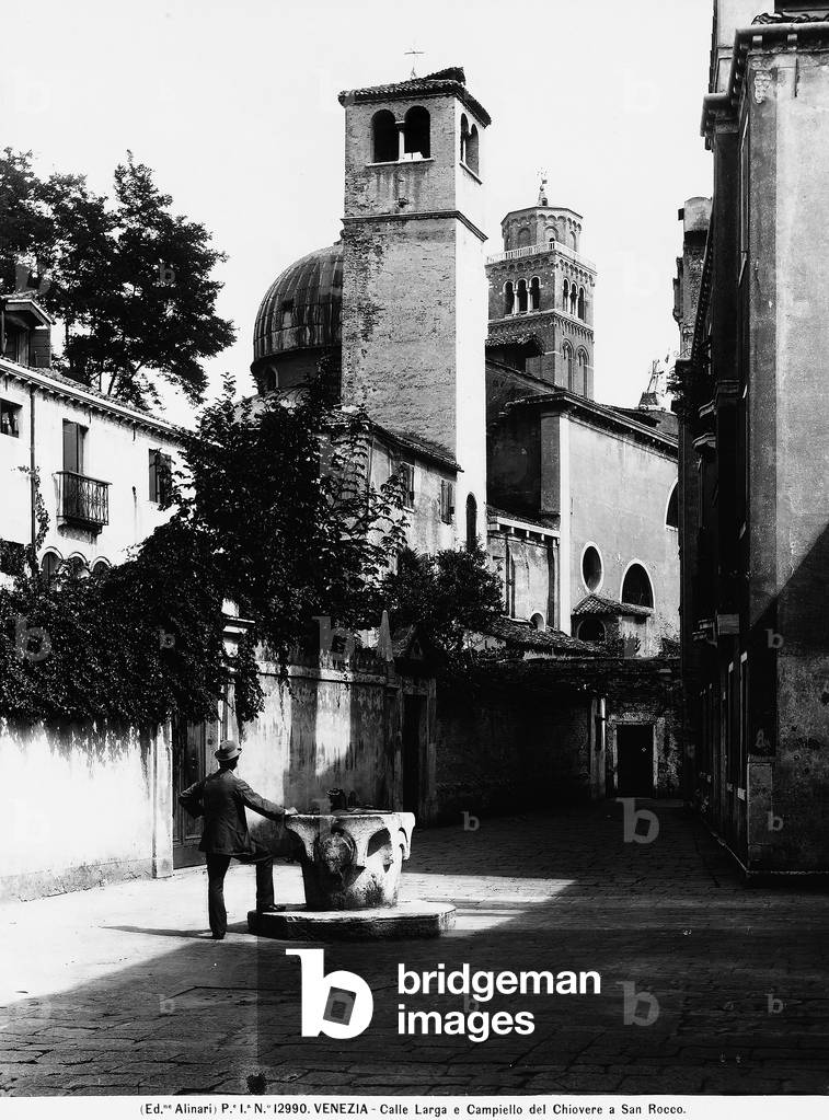 Calle Larga and Campiello del Chiovere in San Rocco, Venice