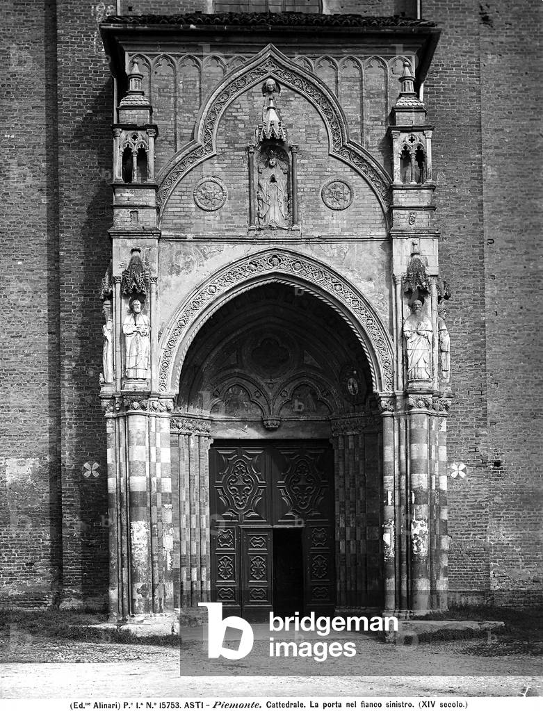 Portal of 1300's located on the left side of the Cathedral of Asti