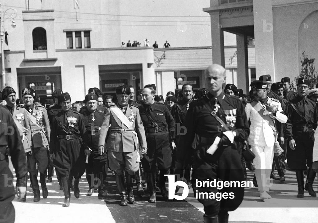 Mussolini at the opening of the Fifth Festival of Levante in Bari, 06/09/1934 (b/w photo)