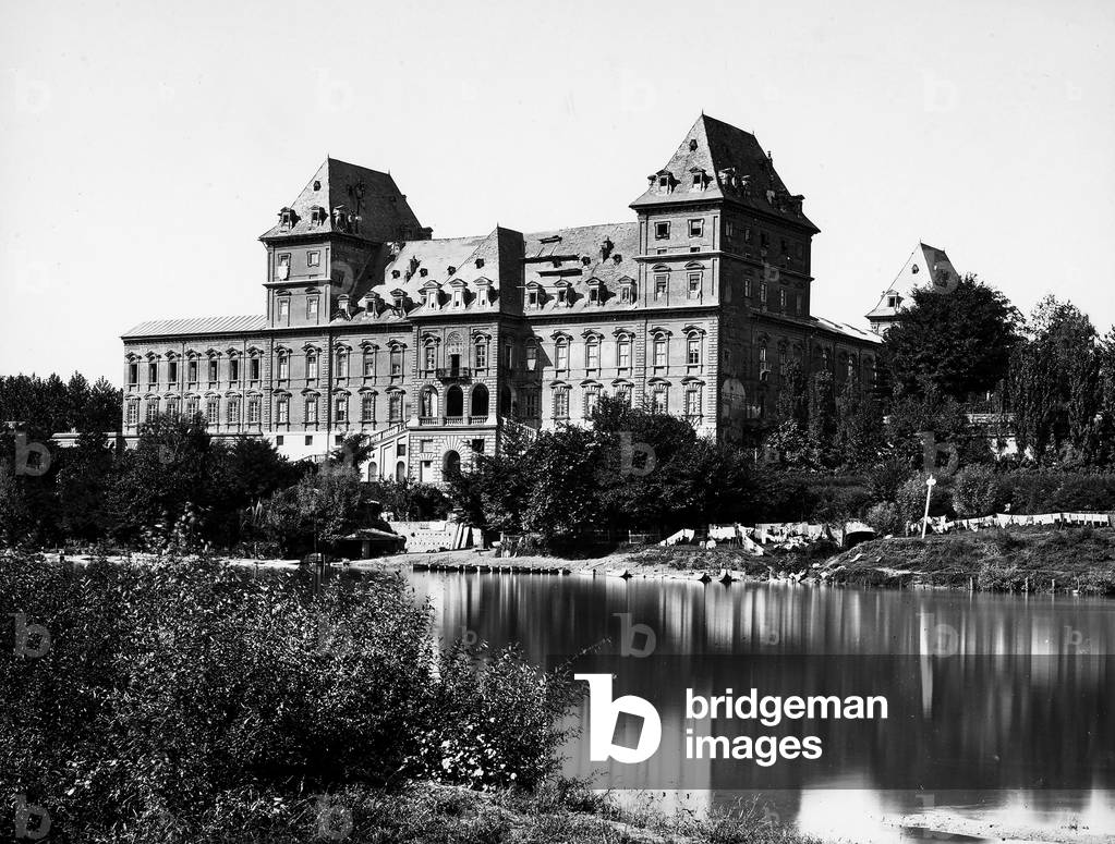 A side of the Valentino Castle in Turin seen from the banks of the Po River., 1890 c., by Castellamonte, Amedeo di, 1630-1660, XIX sec., Turin (b/w photo)